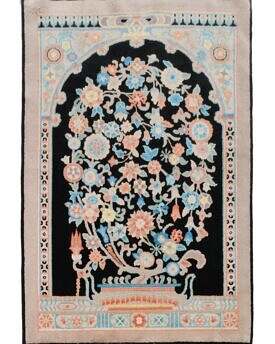 This is a beatiful art deco hand made area rug that measures 4 feet by 6 feet in thousand oaks